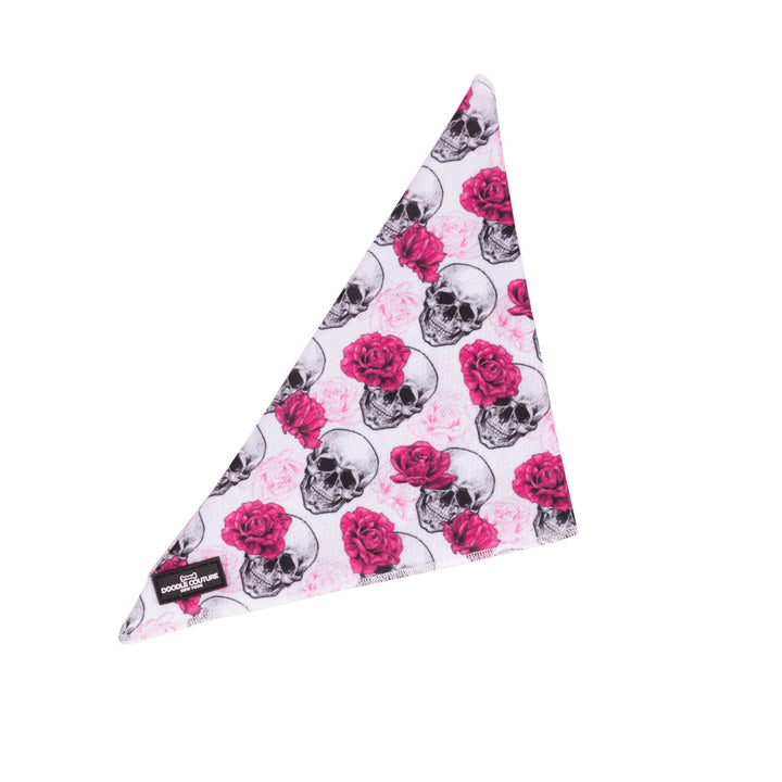 The Wrap Dog Bandana - Skulls & Roses